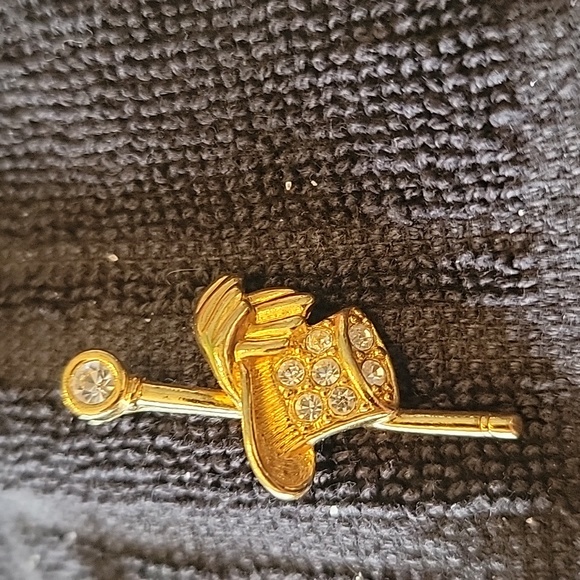 Elegant New Years eve Gold Champagne and Hat Pin Set - Picture 2 of 4